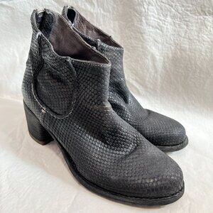 Officine Creative boots black gray leather embossed snake zip up 37 7 block heel
